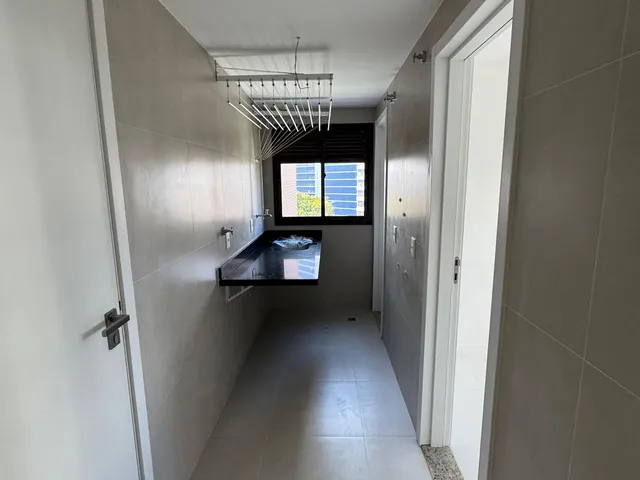 Imagem 8: Apartamento com 4 dormitórios