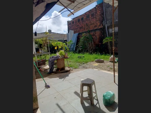 Imagem 12: Terreno com Estrutura Construída (Precisa de Reforma
