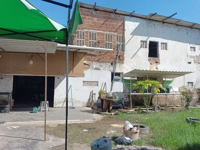 Imagem 9: Terreno com Estrutura Construída (Precisa de Reforma