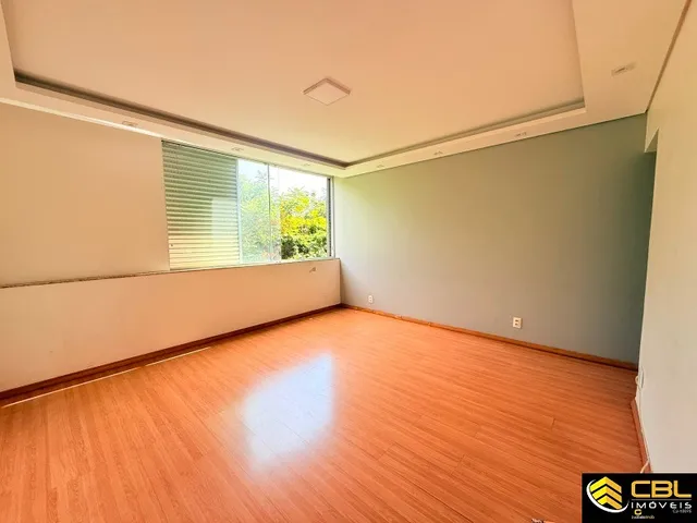 Imagem 2: SQS 205 - 03 QUARTOS 01 SUÍTE COM CLOSET REFORMADO VAZADO VISTA LIVRE