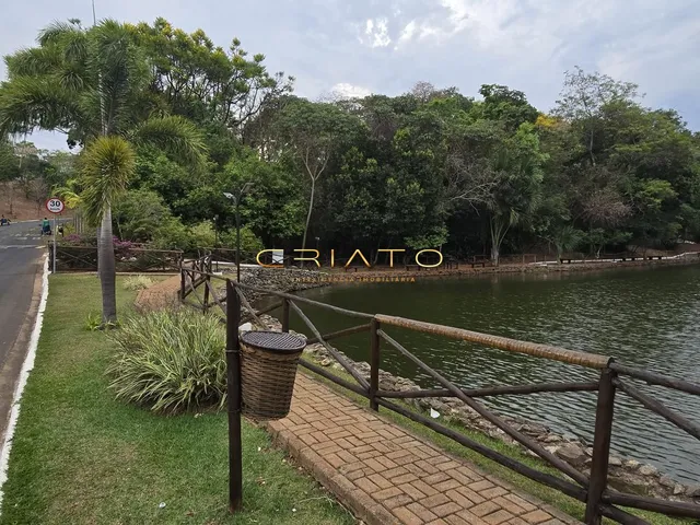 Imagem 7: SOBRADO com 5 suítes plenas, 320M² de área construída - COND. DO LAGO - Goiânia