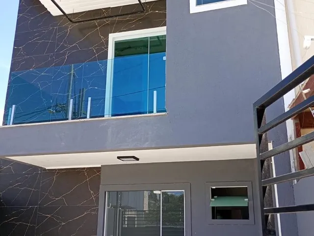 Imagem: A casa possui 2 Dormitórios, 1 Suíte, 1 Banheiro, 1 Vaga