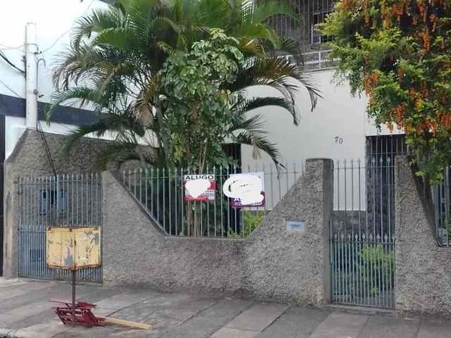 Imagem: A loja possui 10 Dormitórios, 5 Suítes, 2 Banheiros, 1