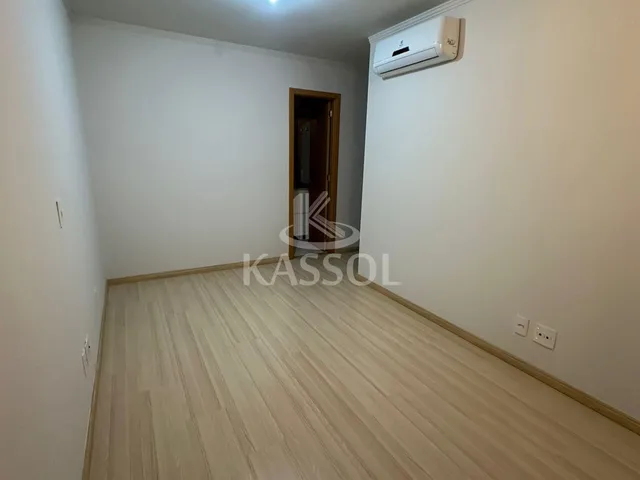 Imagem 13: Apartamento com 01 Suite mais 02 Quartos ao lado da UNIPAR no centro!
