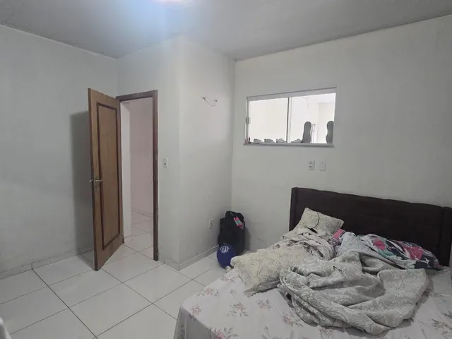 Imagem 12: Casa com Suíte e Corredor Lateral no Condomínio Campo Verde