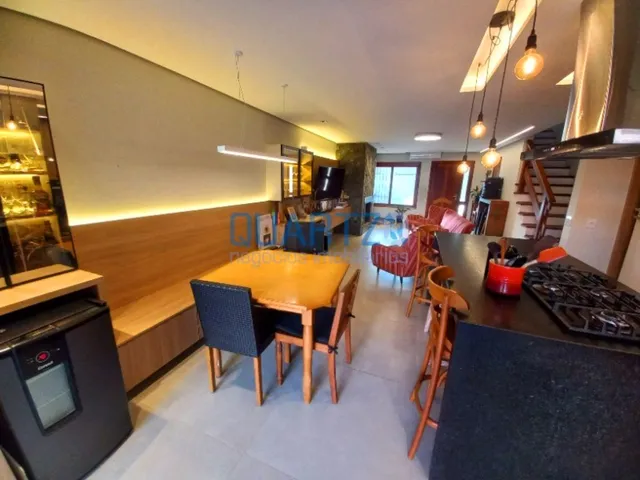 Imagem 12: CASA EM IPANEMA COM PISCINA, 3 DORM, SUITE, 204M², REFORMADA, LAREIRA E PARRILLA