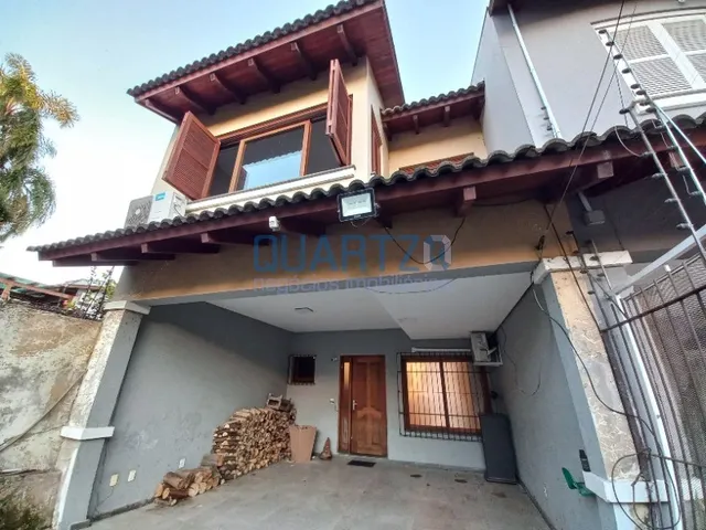 Imagem 3: CASA EM IPANEMA COM PISCINA, 3 DORM, SUITE, 204M², REFORMADA, LAREIRA E PARRILLA