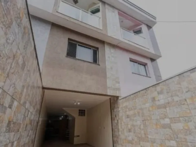 Imagem: A casa possui 3 Dormitórios, 1 Suíte, 2 Banheiros, 3