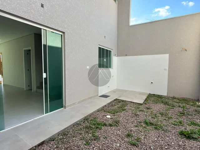 Imagem 9: Sobrado Moderno com Quintal Duplo e Localização Privilegiada no Afonso Pena