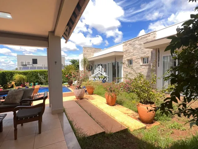 Imagem 10: Casa no Belvedere I com 3 suítes
