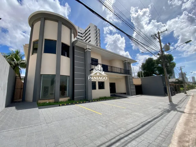 Imagem: Casa comercial ampla, 19 salas, 8 banheiros