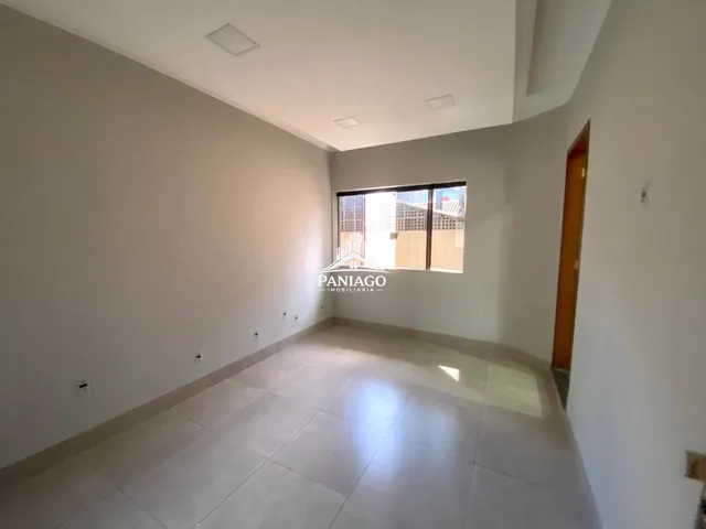 Imagem 11: Casa comercial ampla, 19 salas, 8 banheiros, Bosque da Saúde, Cuiabá-MT
