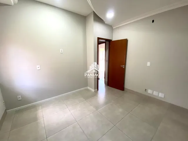 Imagem 6: Casa comercial ampla, 19 salas, 8 banheiros, Bosque da Saúde, Cuiabá-MT