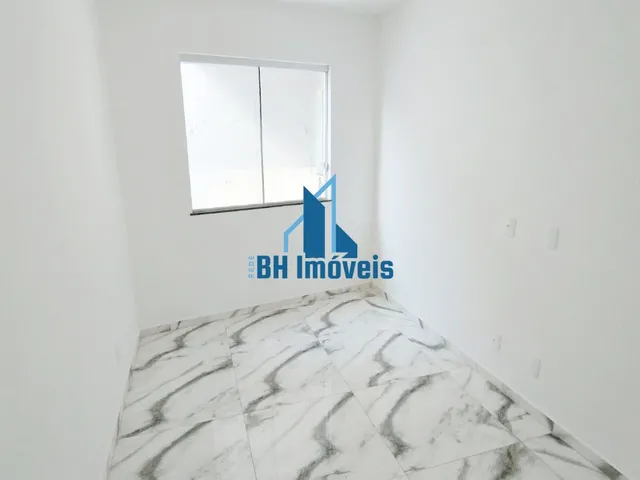 Imagem 4: Casa Geminada à Venda de 3 Quartos sendo 1 Suíte e 4 Vagas - Bairro Vale das Orquídeas