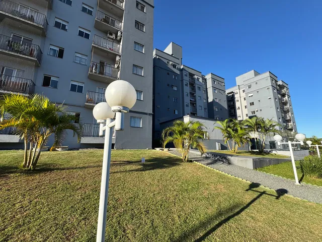 Imagem: O apartamento possui 2 Dormitórios, 1 Banheiro, 2 Vagas na