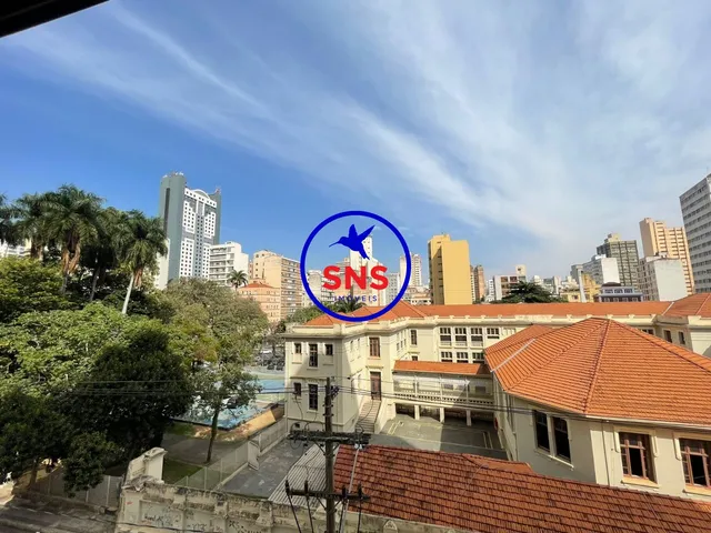 Imagem: A kitnet possui 1 Dormitório, 1 Banheiro, 1 Vaga na