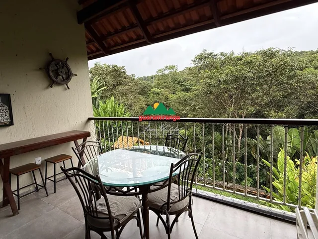 Imagem: Chalé de 180m², com mezanino de madeira