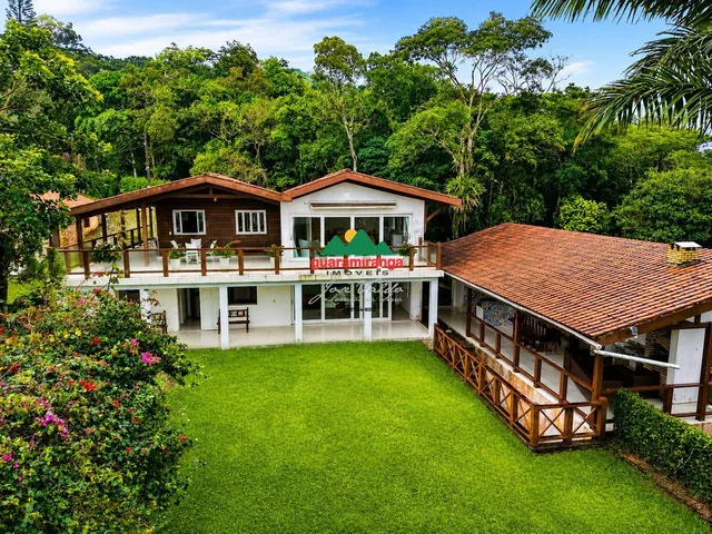 Imagem: Casa com 5 suítes em terreno de 8.000m²