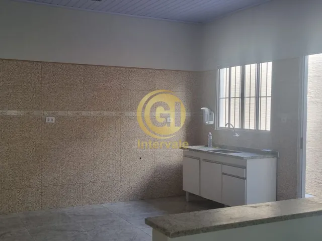 Imagem: A casa possui 2 Dormitórios, 1 Banheiro, 1 Vaga na
