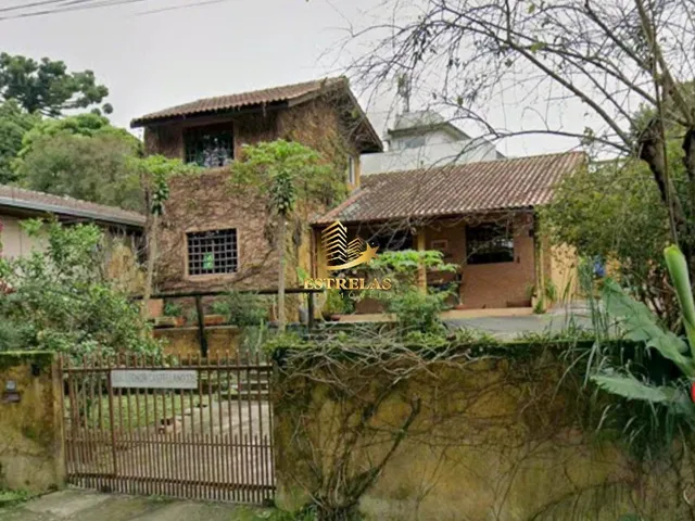 Imagem 4: Imperdível casa à venda em Curitiba-PR, bairro São Lourenço: 3 quartos, 2 suítes, 3