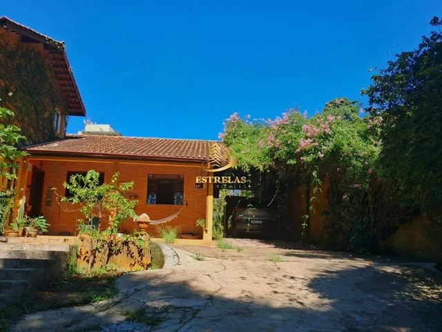 Imagem 6: Imperdível casa à venda em Curitiba-PR, bairro São Lourenço: 3 quartos, 2 suítes, 3