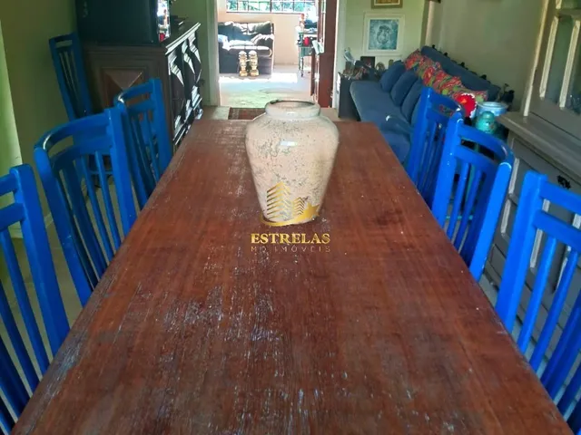 Imagem 9: Imperdível casa à venda em Curitiba-PR, bairro São Lourenço: 3 quartos, 2 suítes, 3