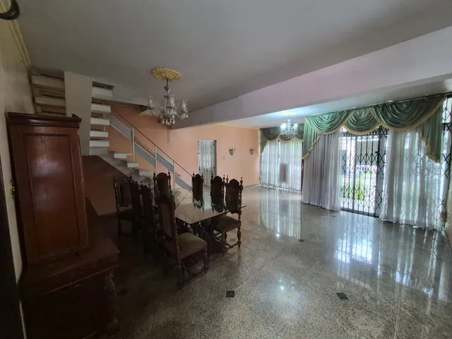 Imagem 2: CASA - BELÉM Casa com 7 dormitórios