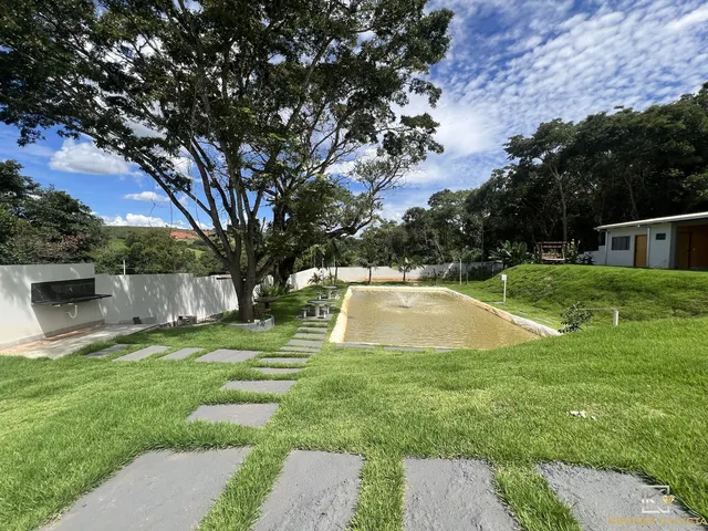 Imagem: A fazenda possui 2 Dormitórios, 2 Banheiros, 2 Vagas na