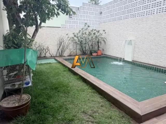 Imagem: A casa em condomínio possui 3 Dormitórios, 1 Suíte, 3 Banheiros
