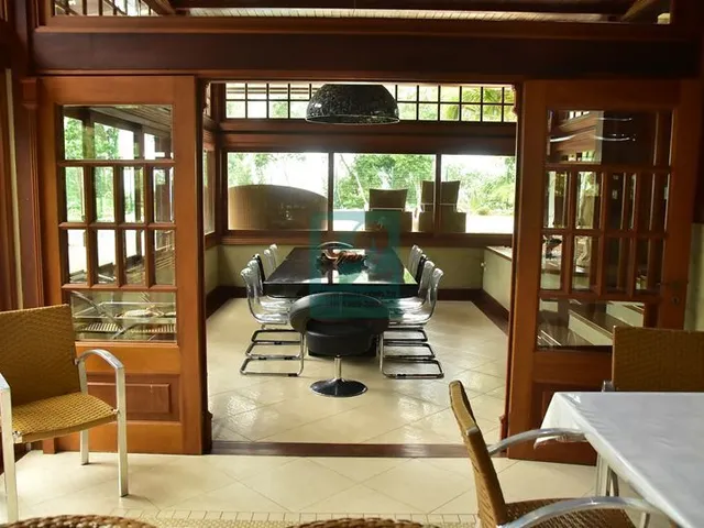 Imagem 10: Casa Exclusiva Com Piscina e Vista Panorâmica Para o Mar Em Bombinhas/SC