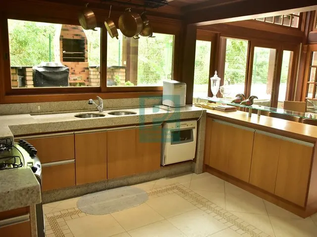 Imagem 11: Casa Exclusiva Com Piscina e Vista Panorâmica Para o Mar Em Bombinhas/SC