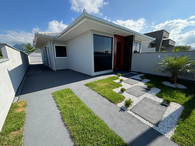 Imagem: Belíssima Casa Geminada com Suíte e Amplo
