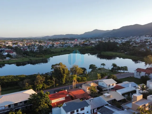 Imagem 16: Casa a Apenas 50 m da Praia Central, Centro