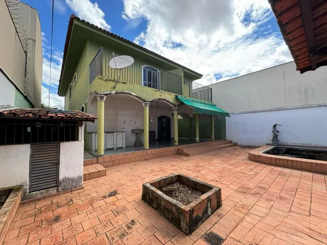 Imagem 14: Espetacular Sobrado à Venda em Goiânia-GO, no Jardim América - 5 Quartos, 2 Suítes, 4