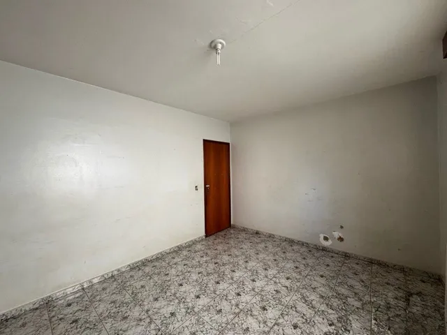 Imagem 3: Espetacular Sobrado à Venda em Goiânia-GO, no Jardim América - 5 Quartos, 2 Suítes, 4