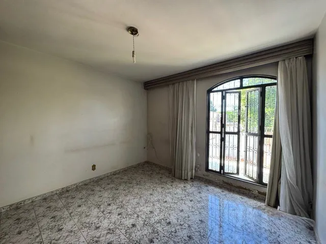 Imagem 12: Espetacular Sobrado à Venda em Goiânia-GO, no Jardim América - 5 Quartos, 2 Suítes, 4