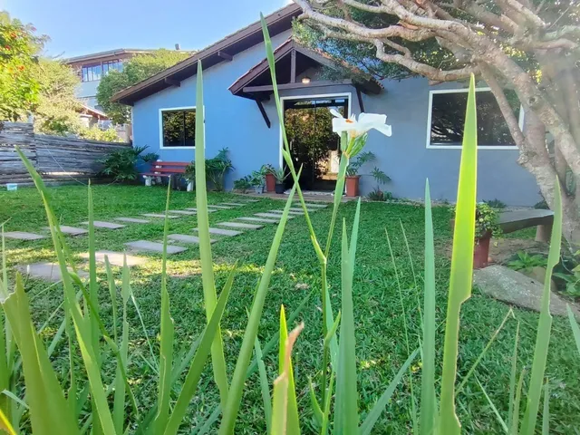 Imagem 9: Linda Casa à Venda em Imbituba-SC, Bairro Ribanceira: 3 quartos, 2 salas, 1 banheiro, 3