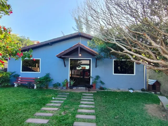 Imagem 5: Linda Casa à Venda em Imbituba-SC, Bairro Ribanceira: 3 quartos, 2 salas, 1 banheiro, 3