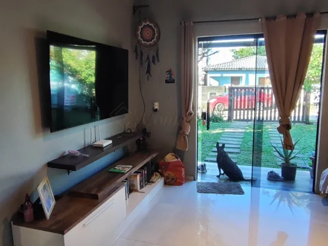 Imagem 12: Linda Casa à Venda em Imbituba-SC, Bairro Ribanceira: 3 quartos, 2 salas, 1 banheiro, 3