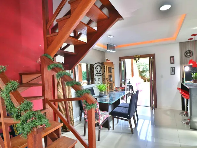 Imagem 12: Encontre Seu Refúgio em Porto Alegre: Linda Casa à Venda!