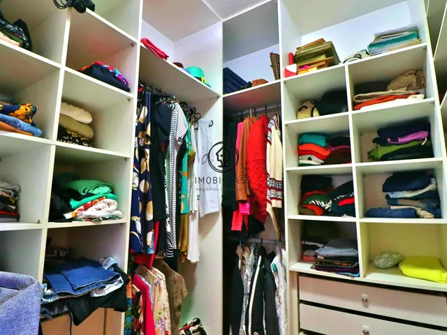 Imagem 2: Encontre Seu Refúgio em Porto Alegre: Linda Casa à Venda!