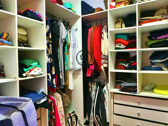 Imagem 10: Encontre Seu Refúgio em Porto Alegre: Linda Casa à Venda!