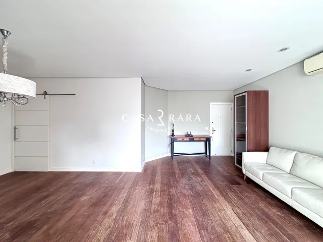 Imagem: O apartamento possui 3 Dormitórios, 1 Suíte, 3 Banheiros