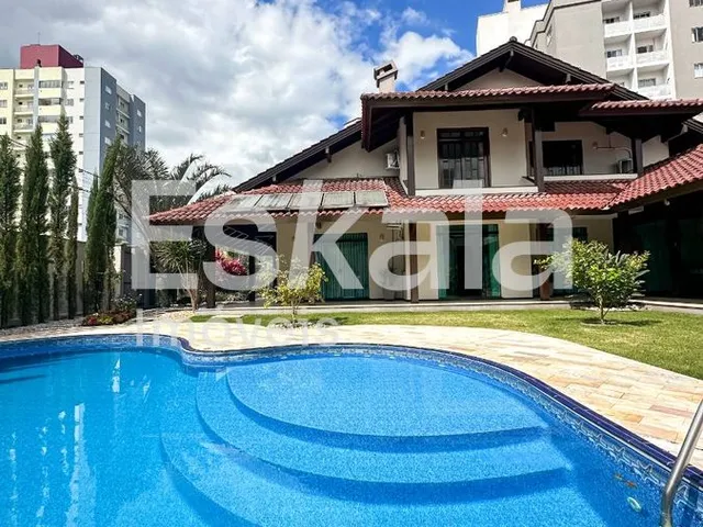 Imagem 1: Casa Alto Padrão Semi-Mobiliada e com Piscina