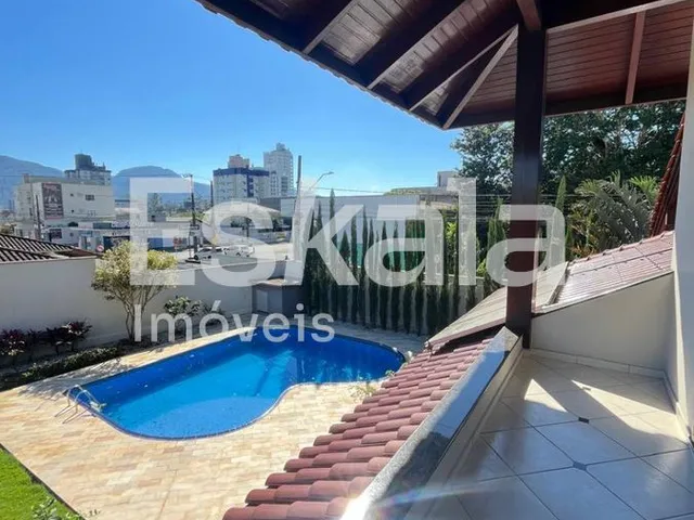 Imagem 14: Casa Alto Padrão Semi-Mobiliada e com Piscina