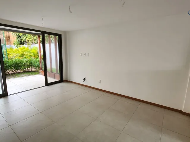 Imagem: Oportunidade de Terreo para Venda, em condomínio