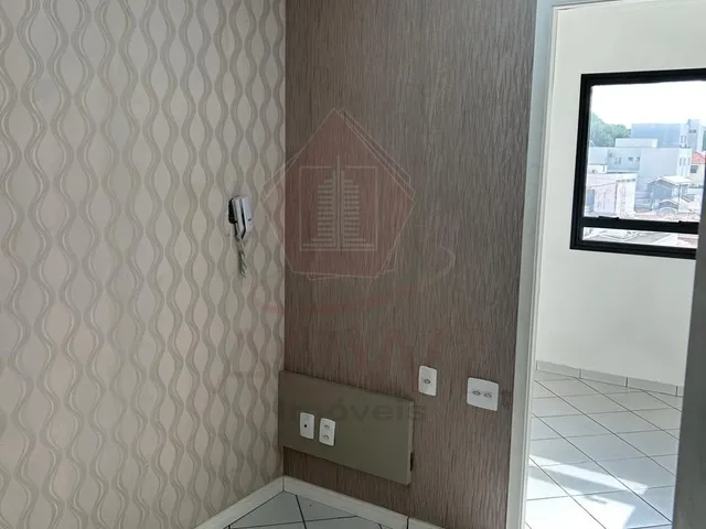 Imagem: A sala comercial possui 2 Banheiros, 2 Vagas na garagem,