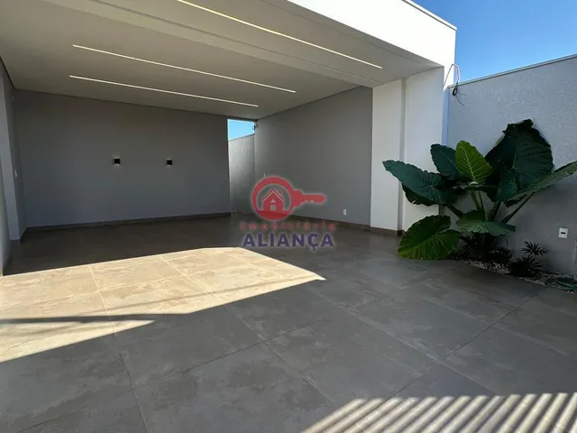 Imagem 2: Vende-Se Casa de Alto Padrão Eno Jardim Tocantins em Toledo Pr o Imóvel Conta Com: - 01 Suíte - 02 D