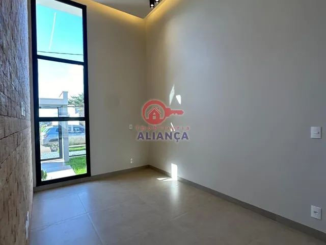 Imagem 4: Vende-Se Casa de Alto Padrão Eno Jardim Tocantins em Toledo Pr o Imóvel Conta Com: - 01 Suíte - 02 D