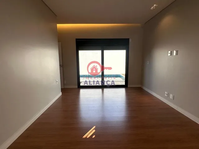 Imagem 11: Vende-Se Casa de Alto Padrão Eno Jardim Tocantins em Toledo Pr o Imóvel Conta Com: - 01 Suíte - 02 D